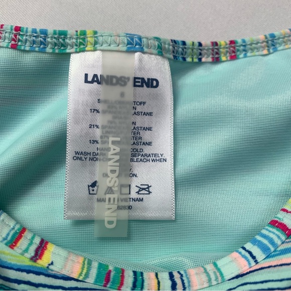 NWT Lands' End Green Multicolored Fitted Short Sleeve Swim Tee Women’s Size 6 - Picture 14 of 15